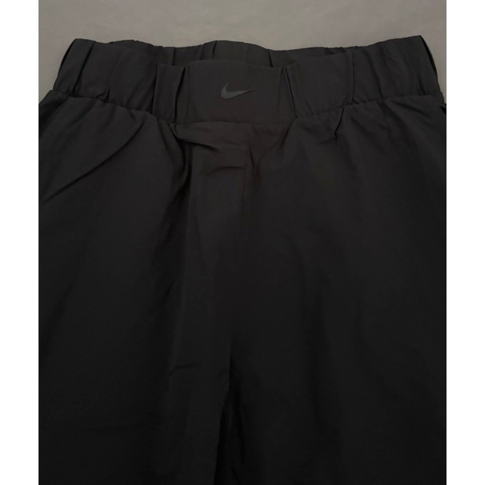 Nike Bliss Lux Slim Fit Jogger Pants Womens Size Medium BlackTraining CV5848-010 - Picture 2 of 11